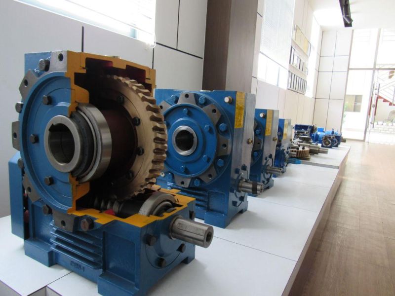 Foot Mounted Planetary Gearbox Application for Construction Machinery